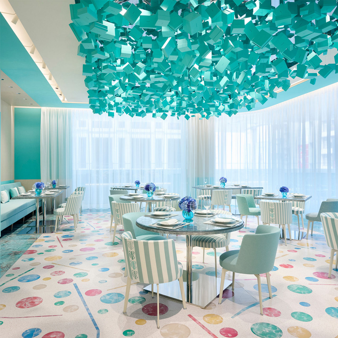 The Blue Box Caf&eacute;&reg; 