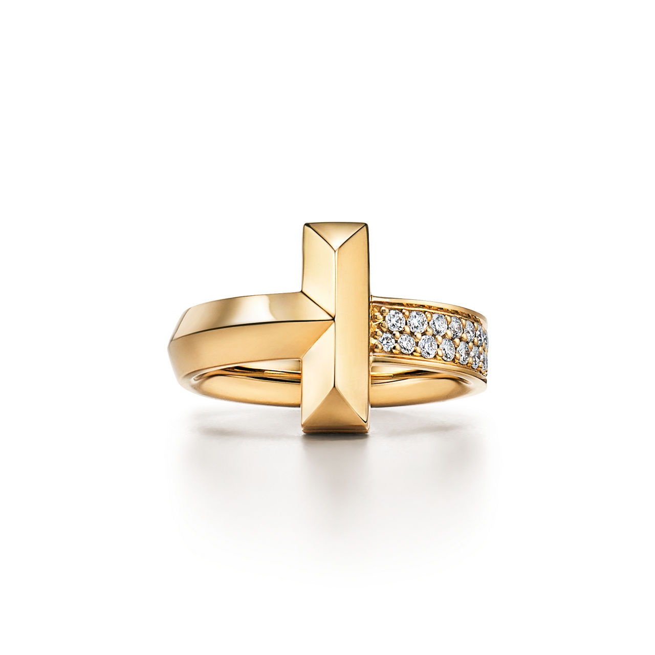 T1 Ring in Yellow Gold with Diamonds