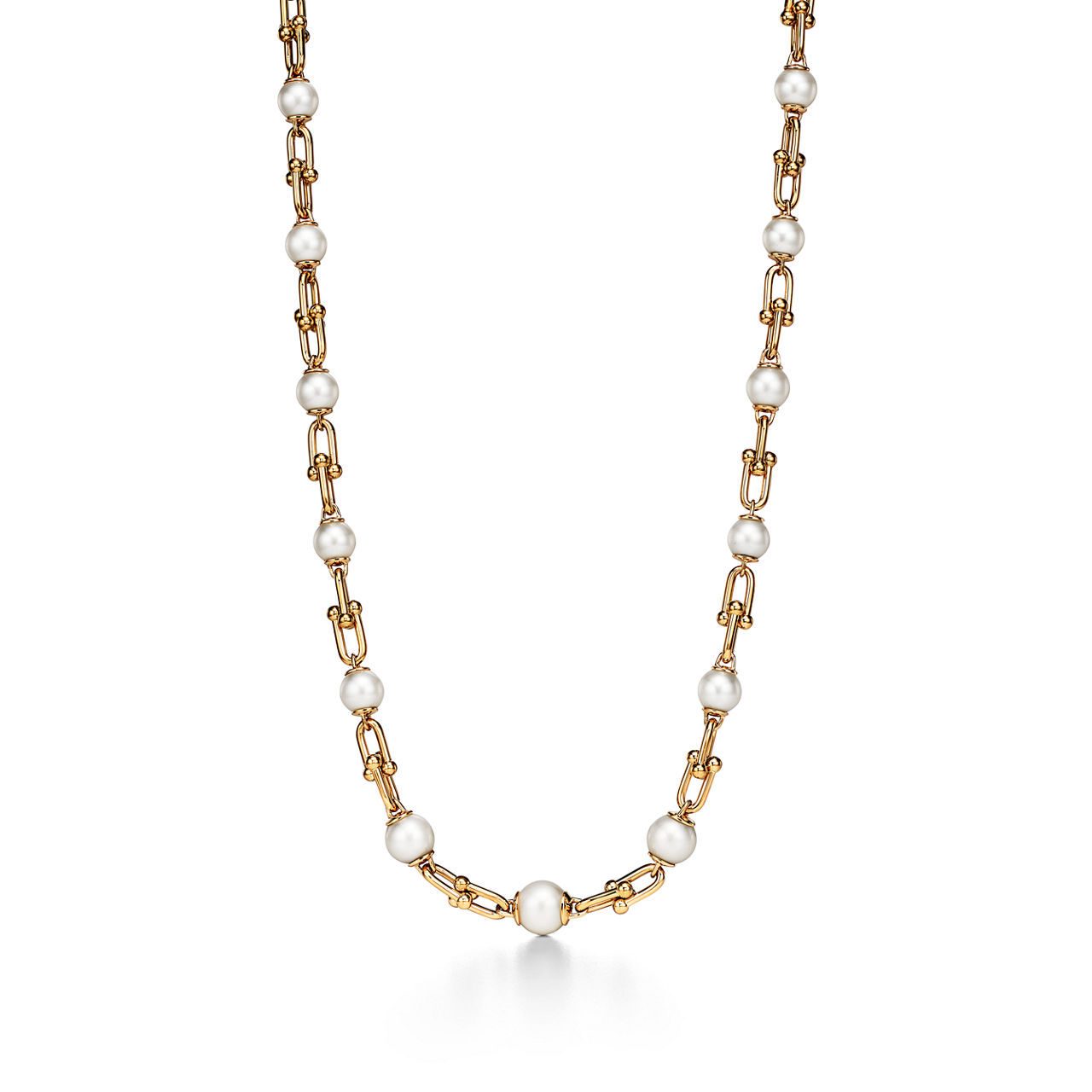 Graduated Link Necklace in Yellow Gold with Freshwater Pearls