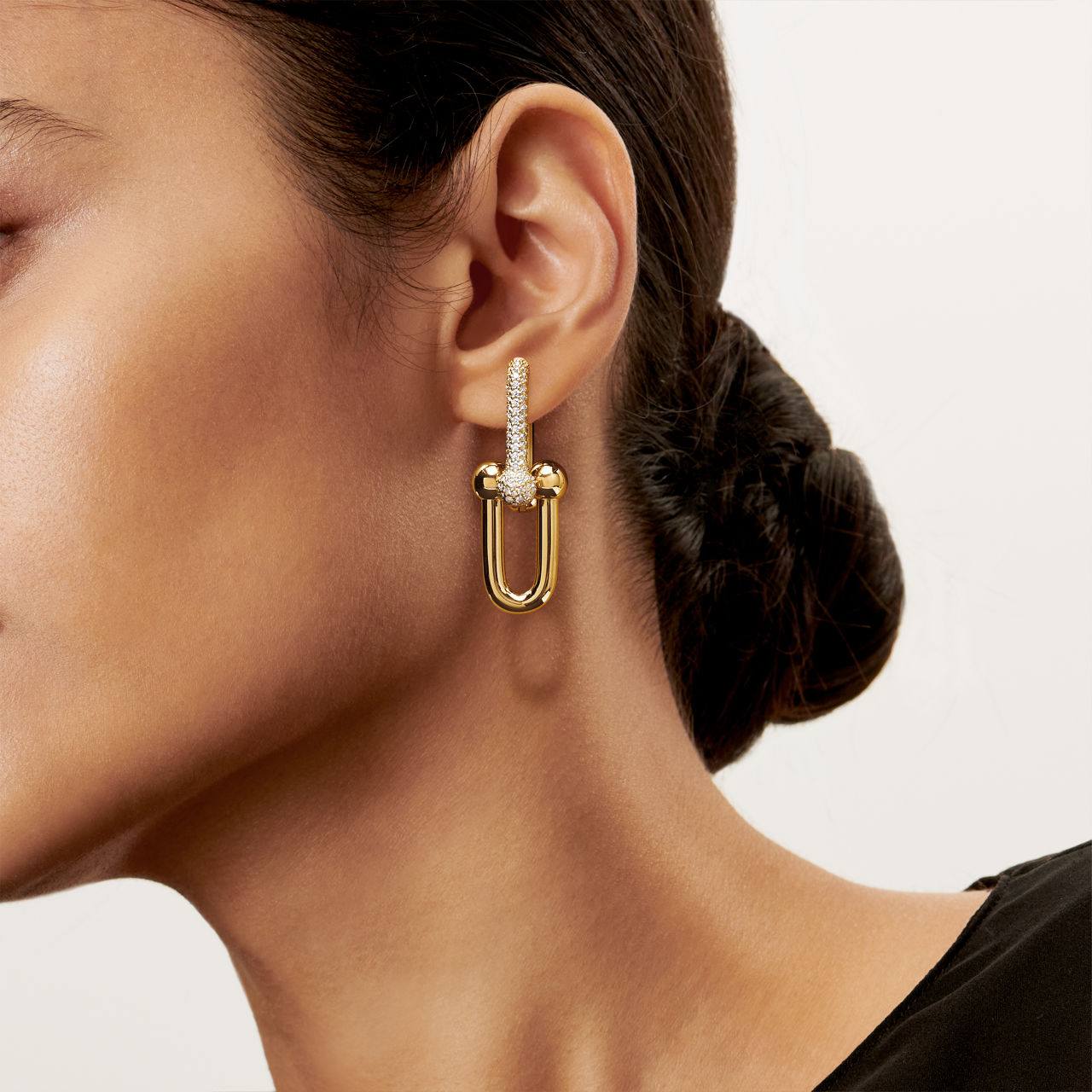 Anjeya HardWear:Large Link Earrings in Yellow Gold with Pav&eacute; Diamonds